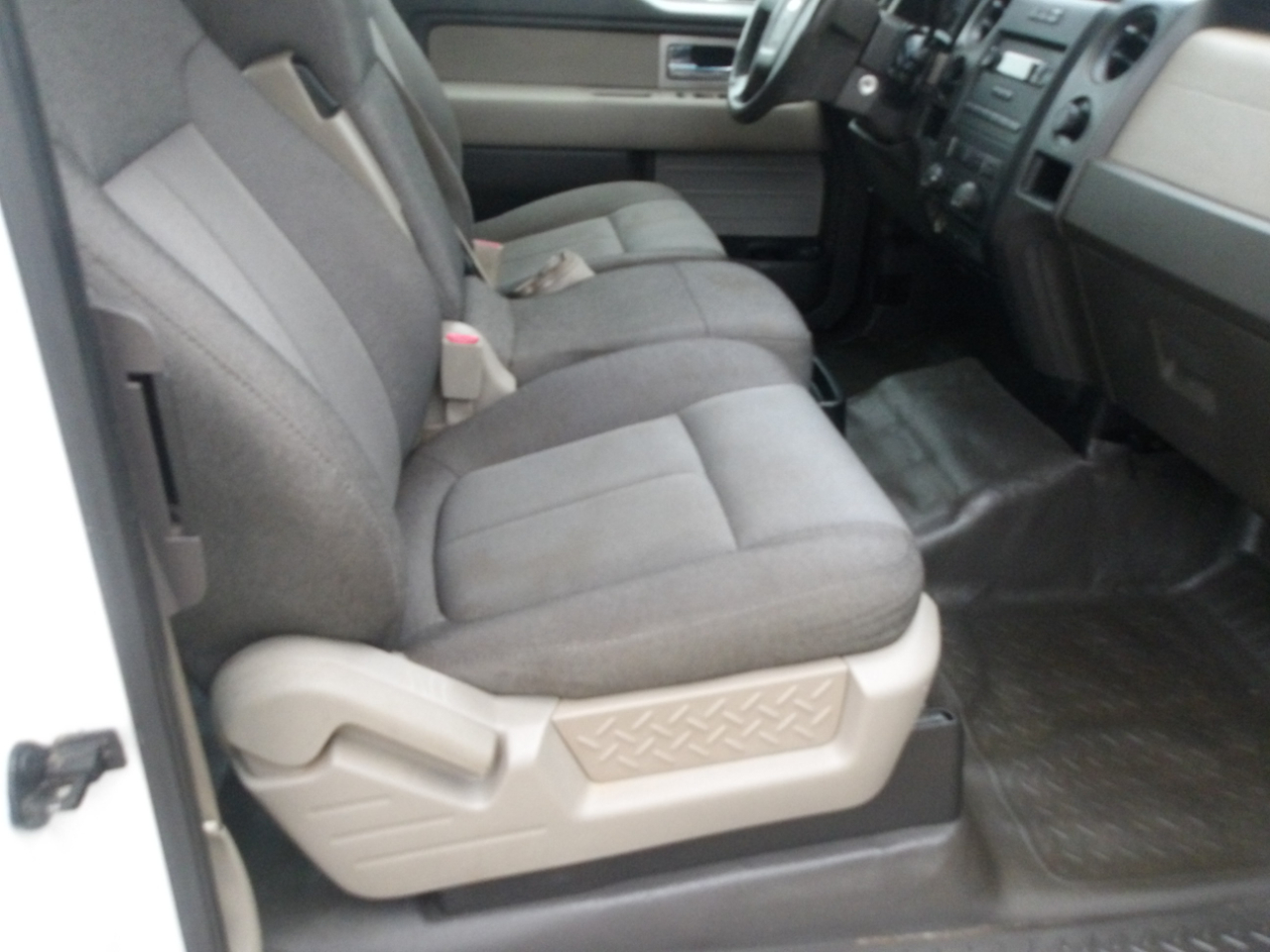 Ford F-150 2WD SuperCab 145" XL 2009