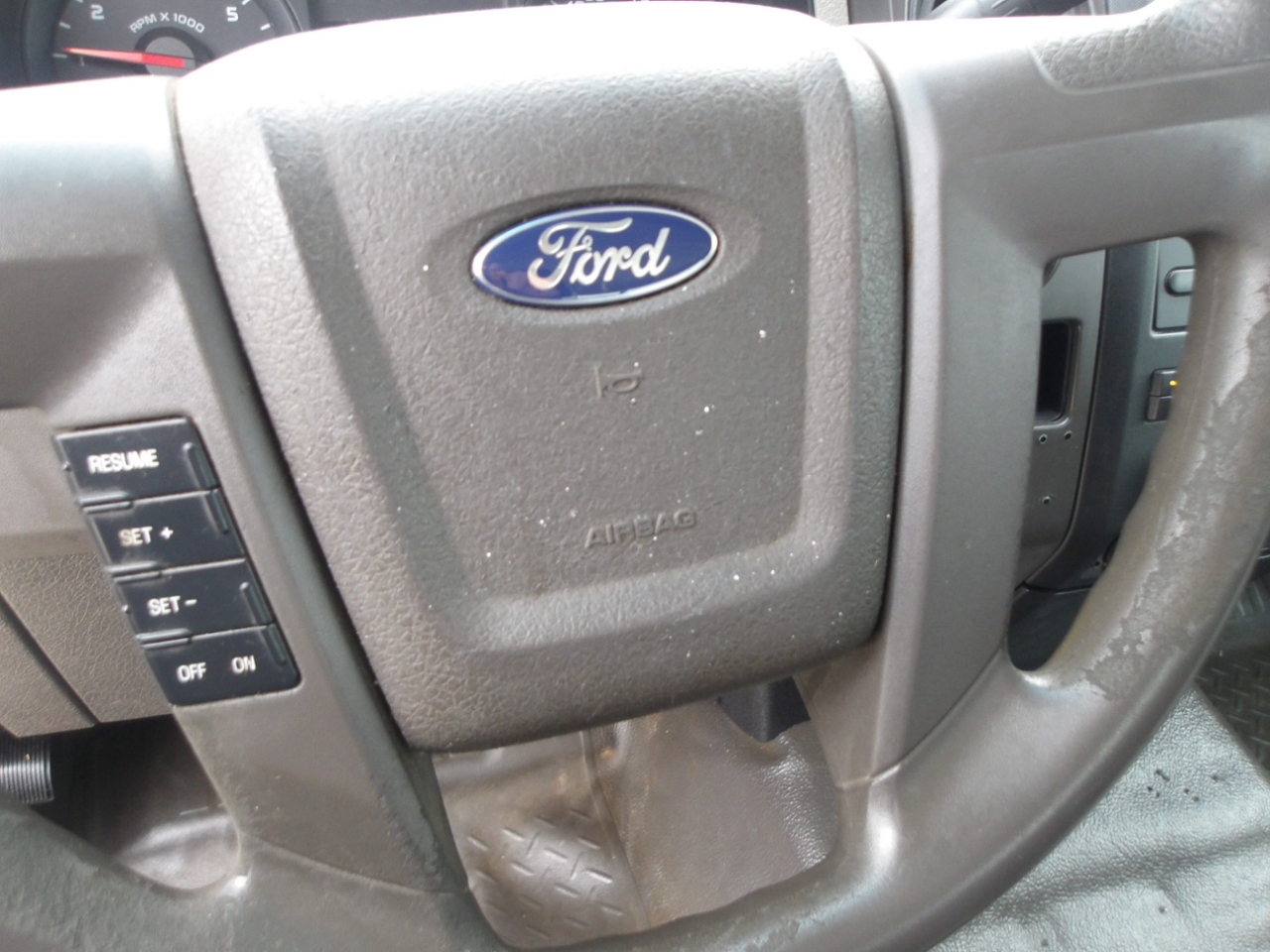 Ford F-150 2WD SuperCab 145" XL 2009