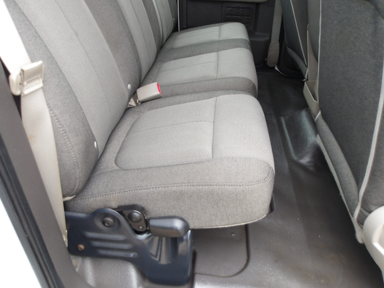 Ford F-150 4WD SuperCab 145" XL 2010