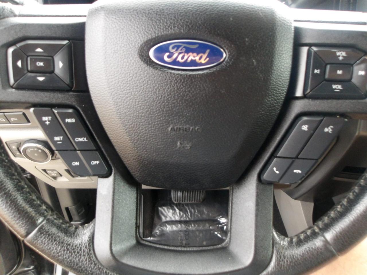 Ford F-150 4WD SuperCrew 145" XLT 2015