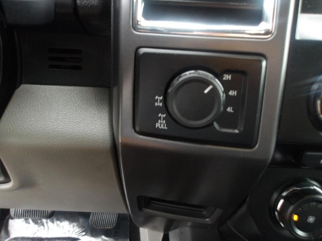 Ford F-150 4WD SuperCrew 145" XLT 2015