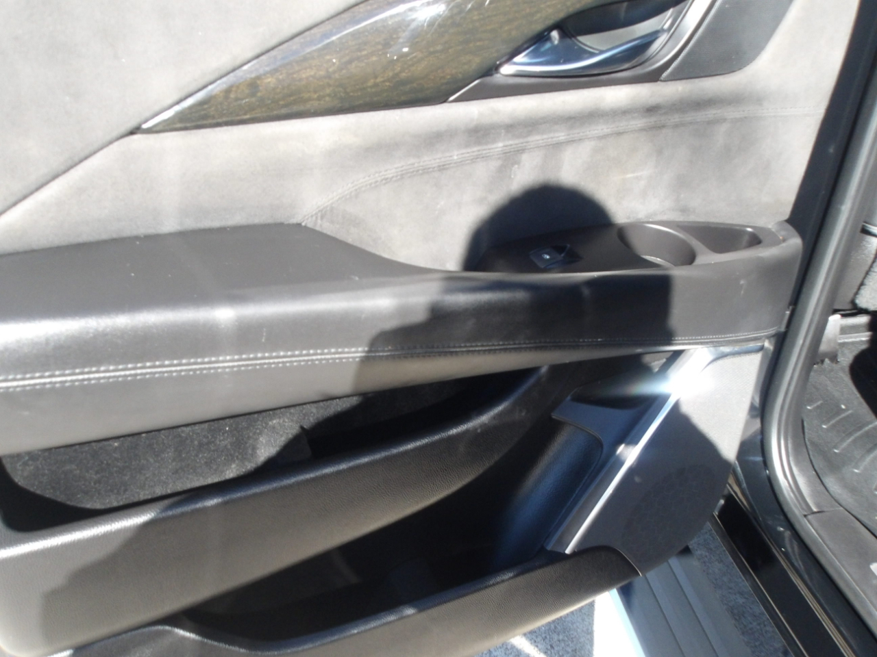 Cadillac Escalade ESV 2WD 4dr Platinum 2016