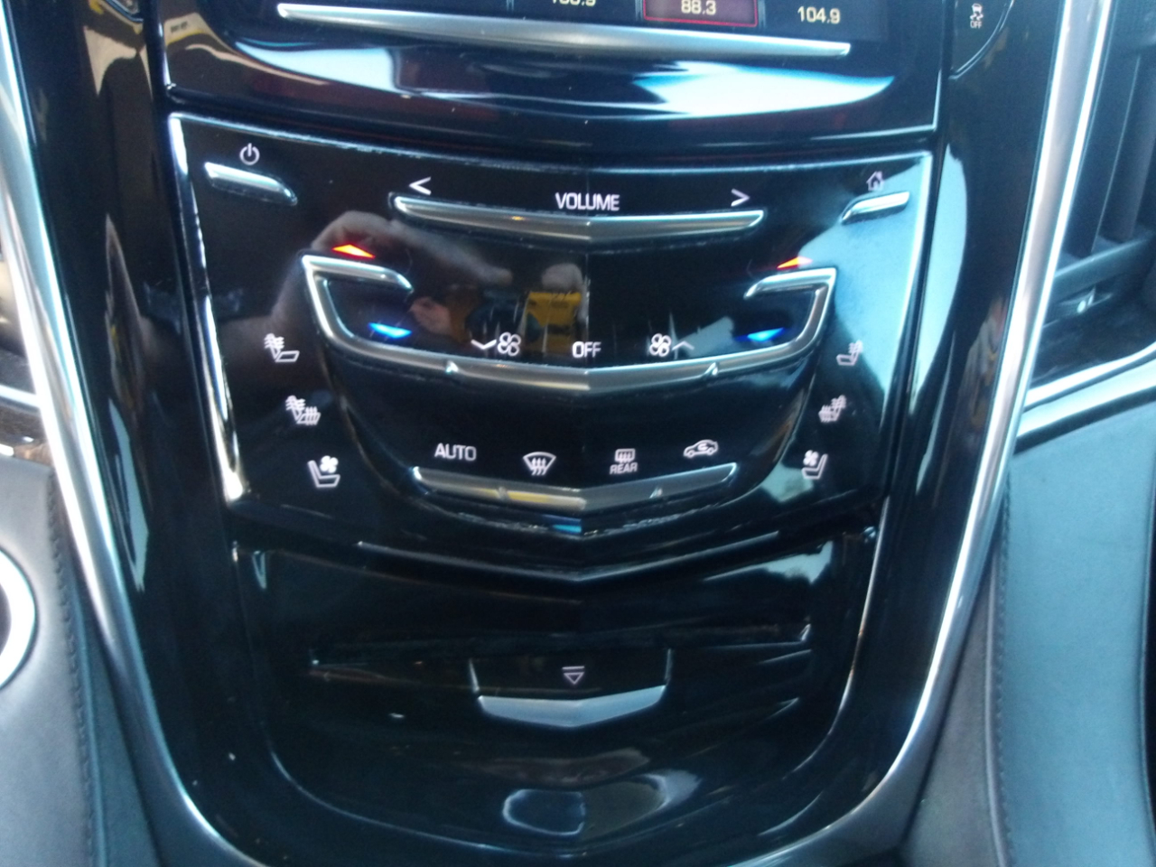 Cadillac Escalade ESV 2WD 4dr Platinum 2016