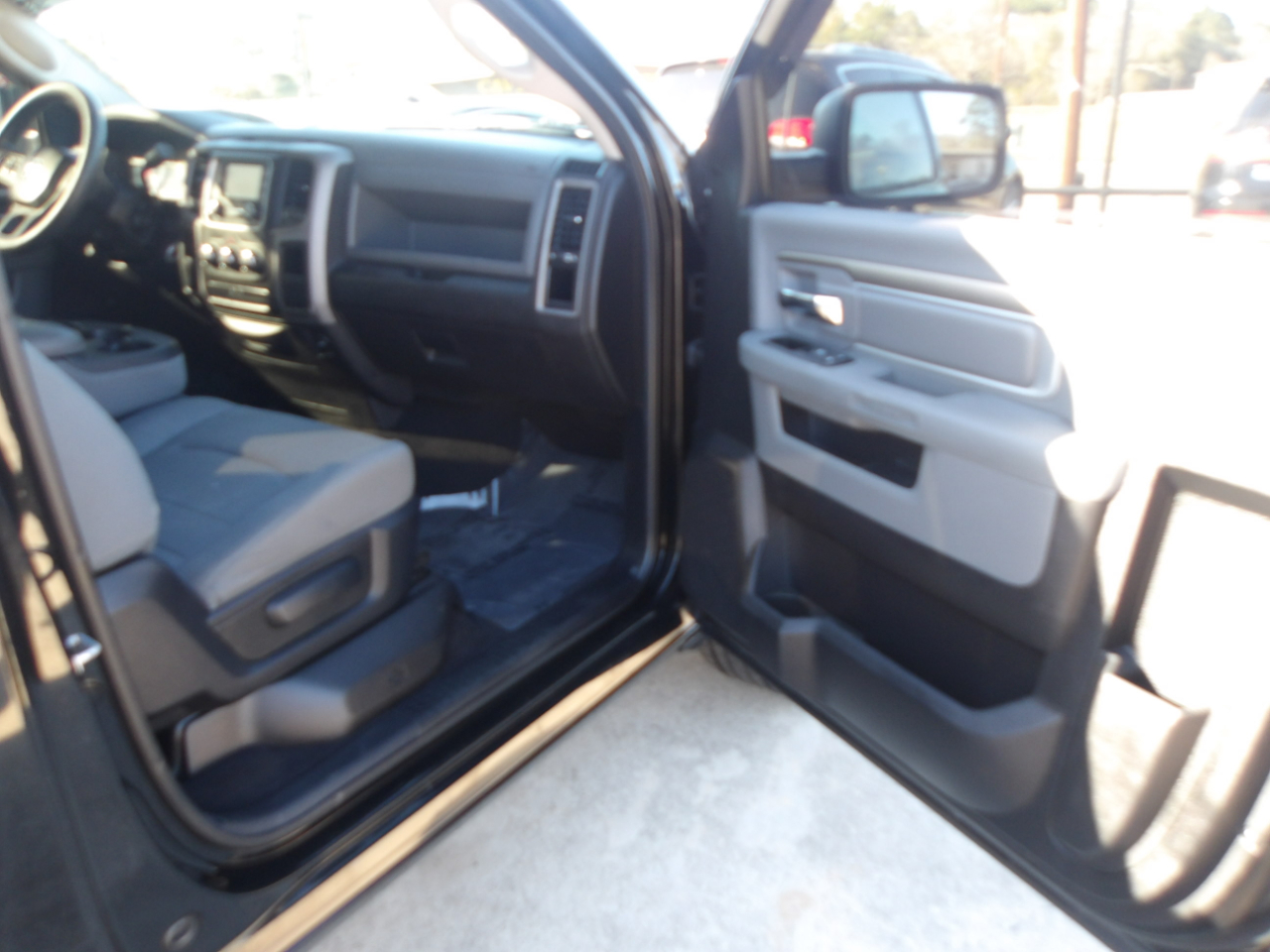 RAM 1500 2WD Reg Cab 120.5" Express 2014