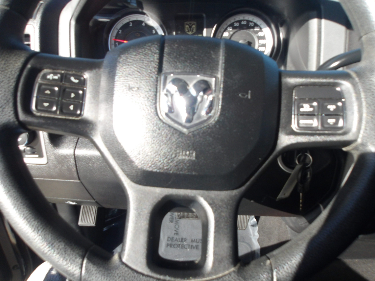 RAM 1500 2WD Reg Cab 120.5" Express 2014