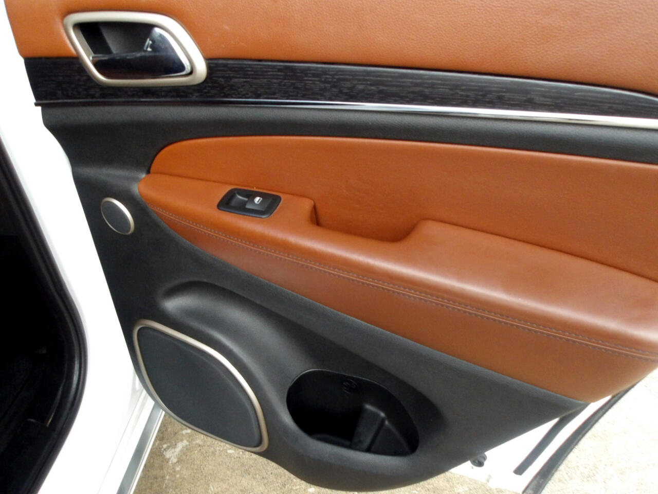 Jeep Grand Cherokee RWD 4dr Summit 2016