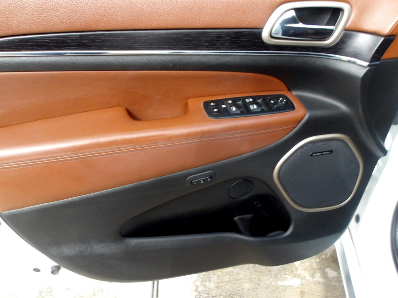 Jeep Grand Cherokee RWD 4dr Summit 2016