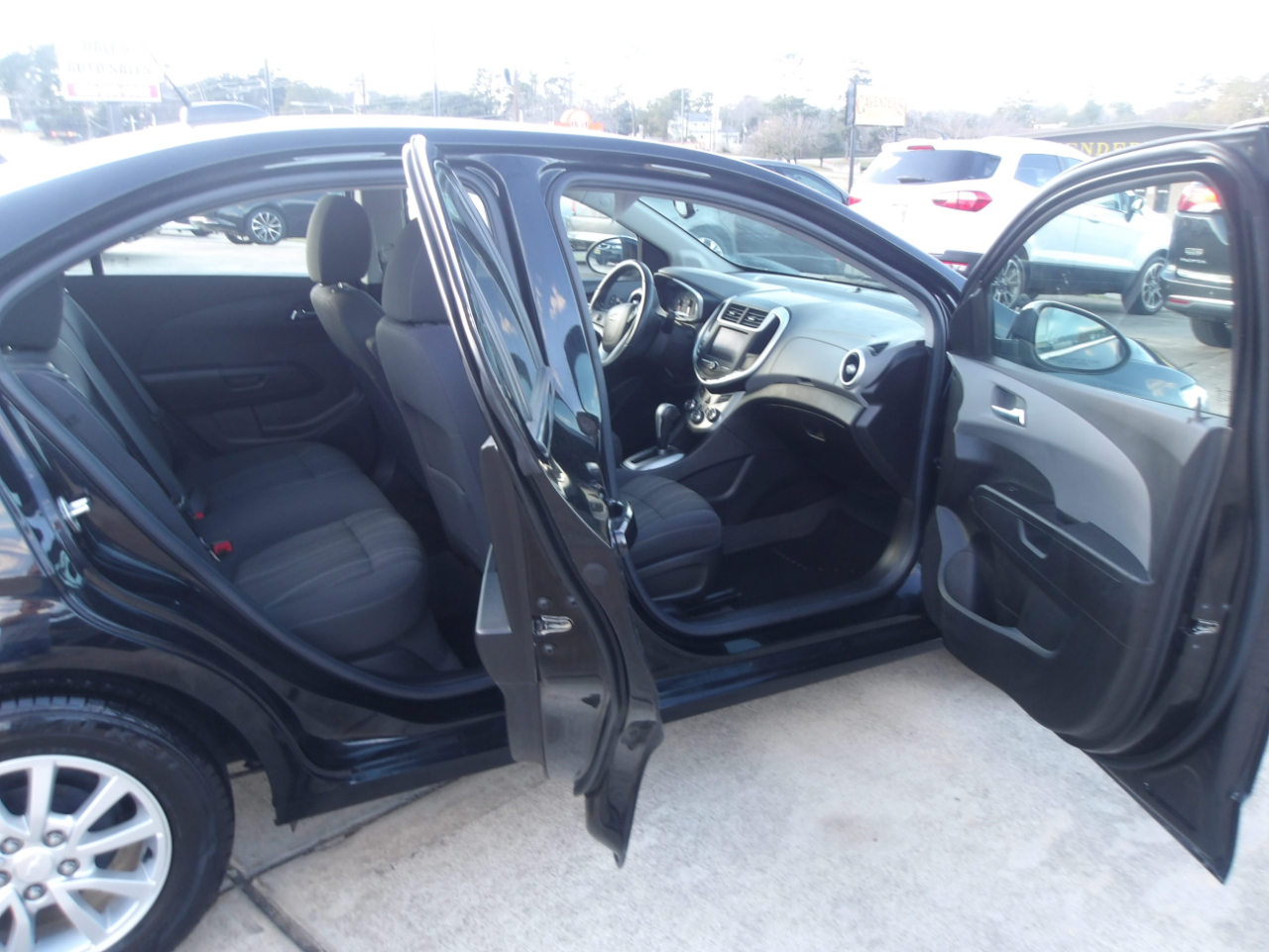 Chevrolet Sonic 4dr Sdn LT 2020