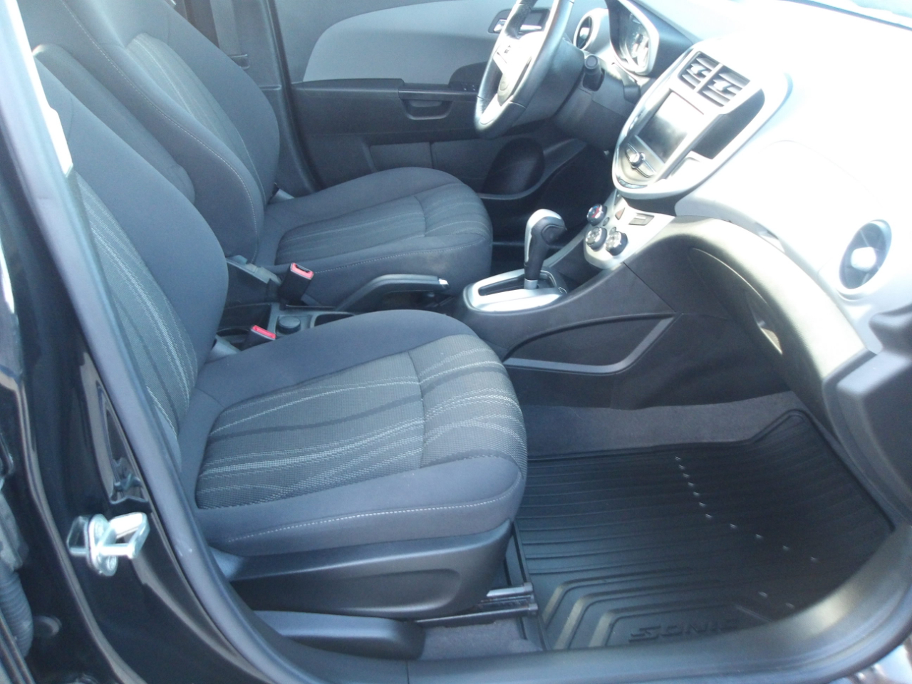 Chevrolet Sonic 4dr Sdn LT 2020