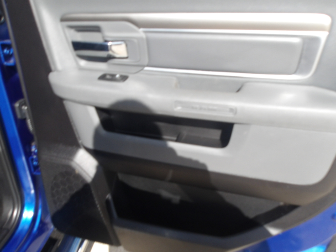 RAM 1500 2WD Crew Cab 140.5" Lone Star 2016