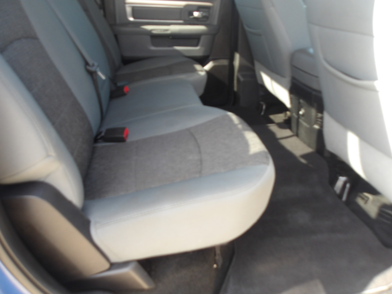 RAM 1500 2WD Crew Cab 140.5" Lone Star 2016