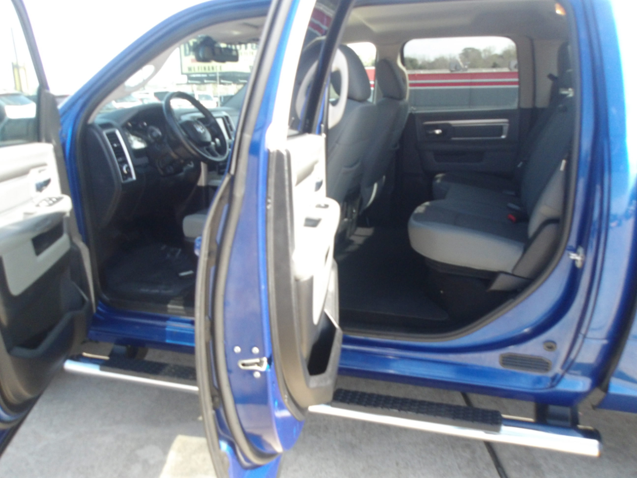 RAM 1500 2WD Crew Cab 140.5" Lone Star 2016