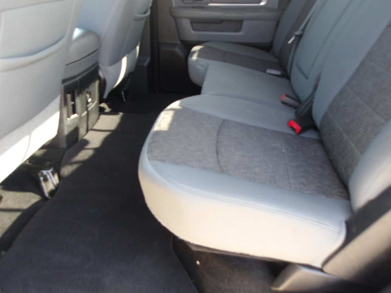 RAM 1500 2WD Crew Cab 140.5" Lone Star 2016