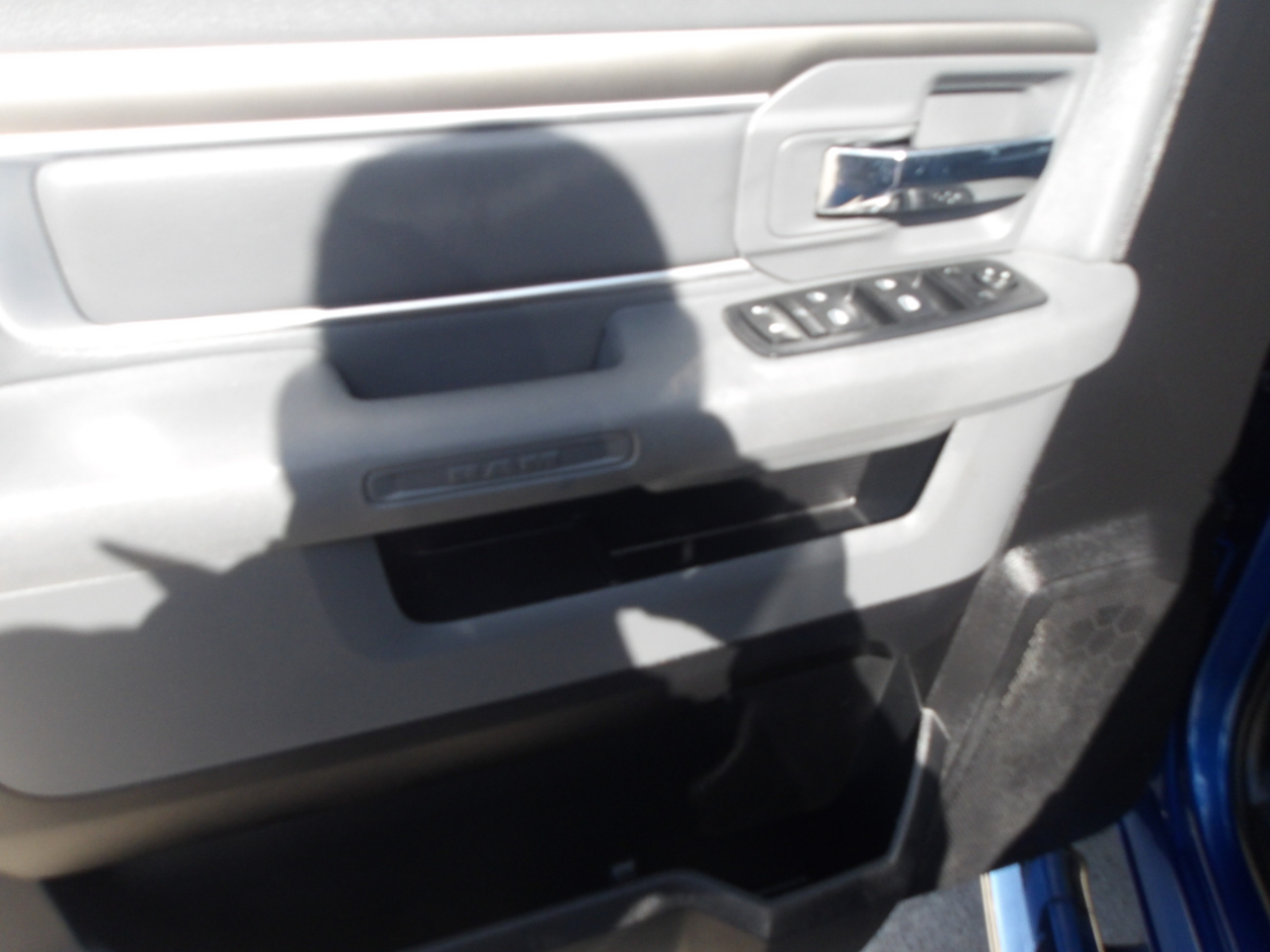 RAM 1500 2WD Crew Cab 140.5" Lone Star 2016