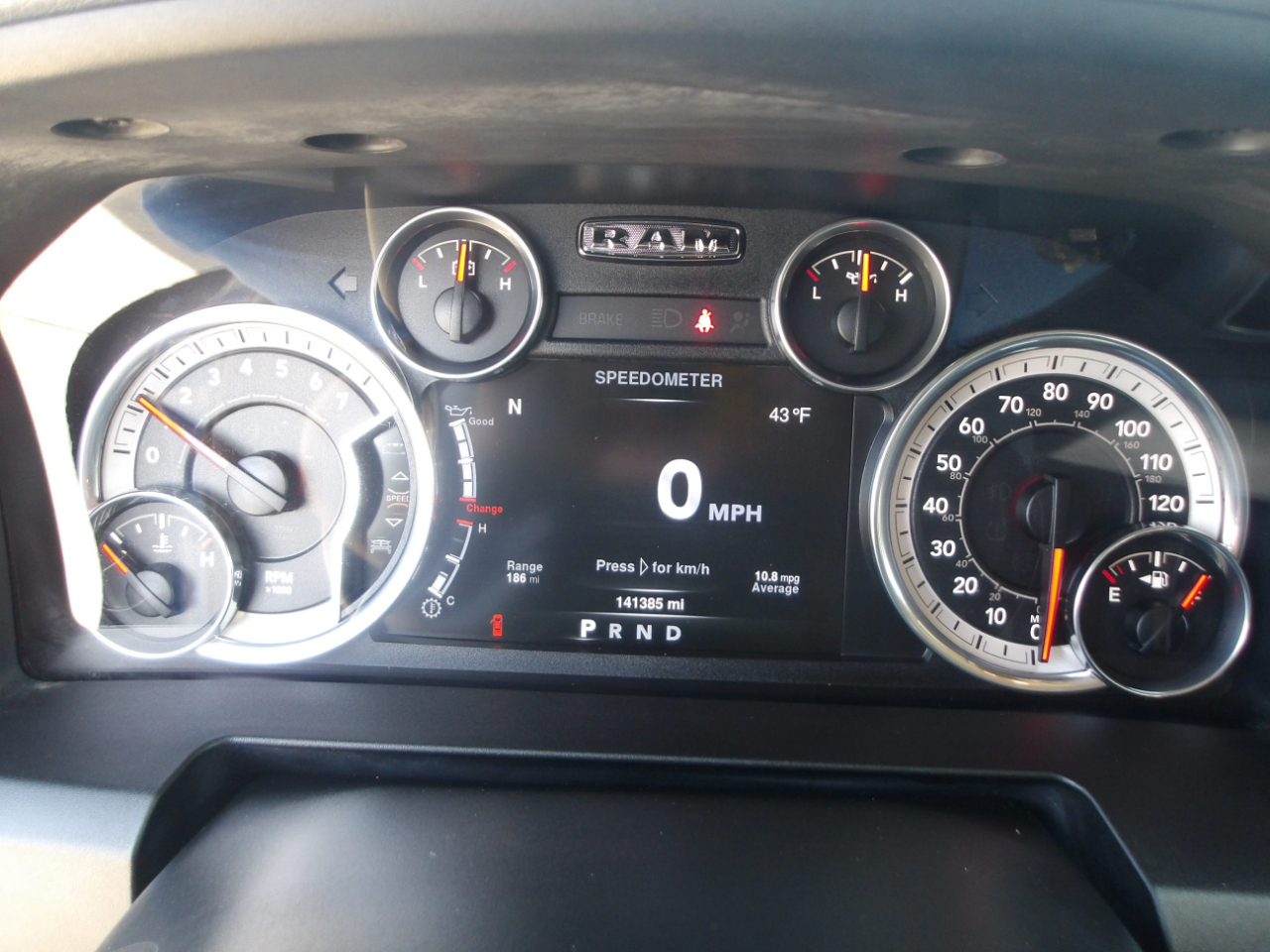 RAM 1500 2WD Crew Cab 140.5" Lone Star 2016