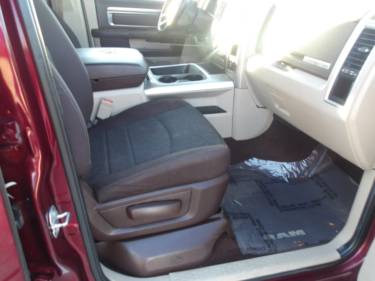 RAM 1500 2WD Crew Cab 140.5" Lone Star 2016