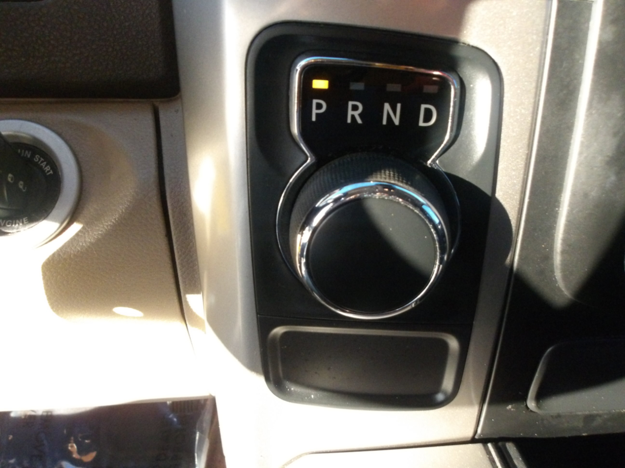 RAM 1500 2WD Crew Cab 140.5" Lone Star 2016