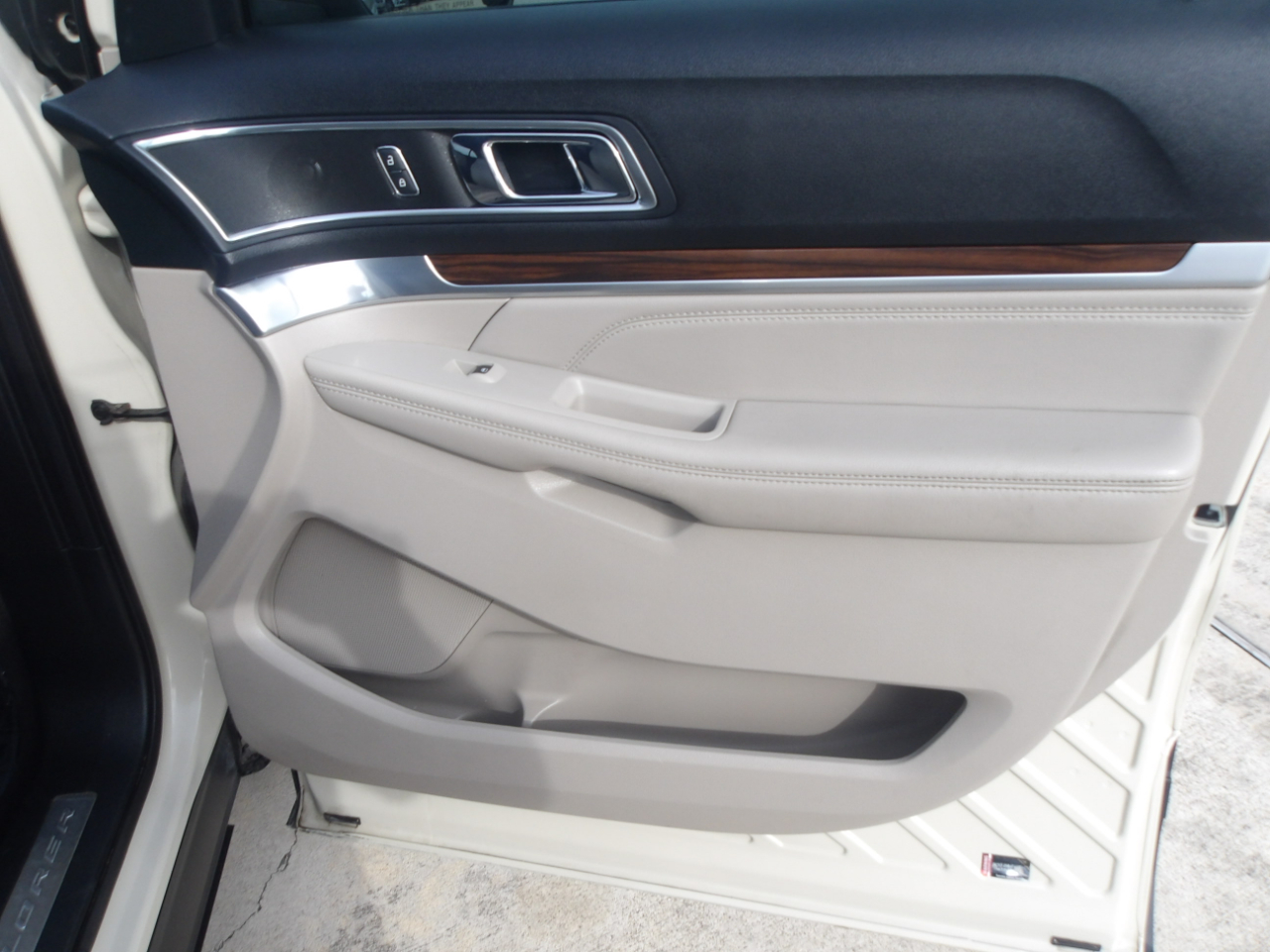 Ford Explorer Limited FWD 2018