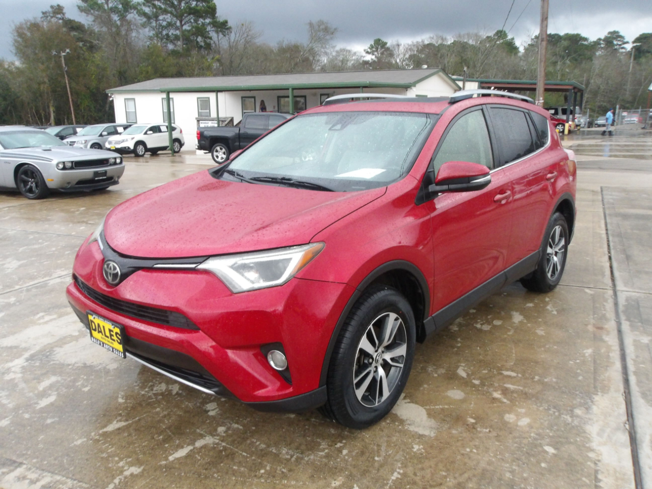 Toyota RAV4 XLE FWD 2017