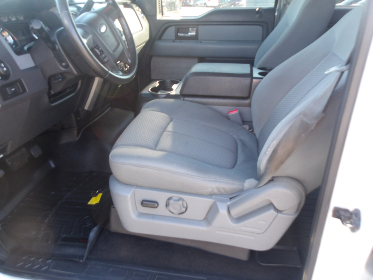 Ford F-150 2WD SuperCrew 145" XLT 2013