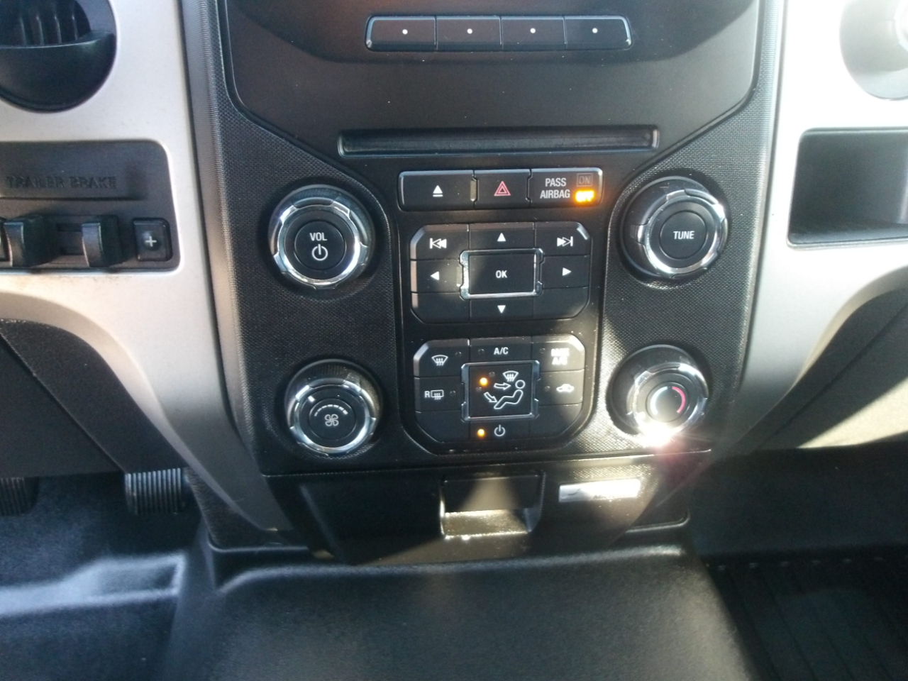 Ford F-150 2WD SuperCrew 145" XLT 2013