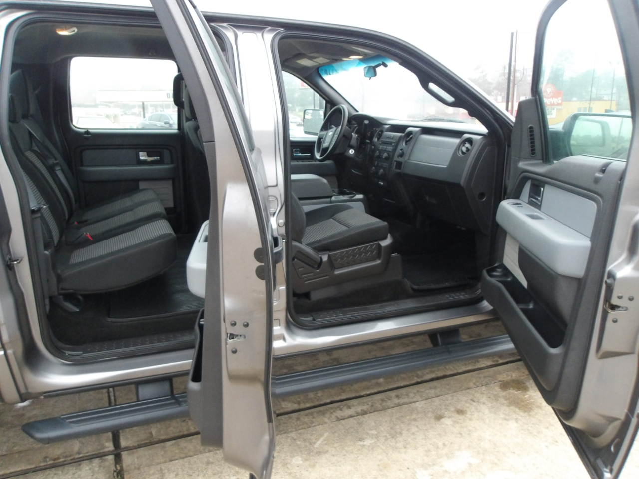 Ford F-150 4WD SuperCrew 145" STX 2014