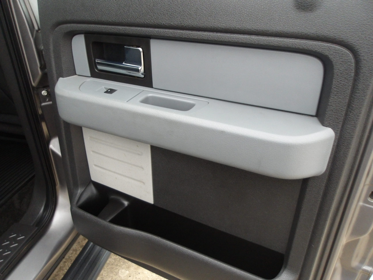 Ford F-150 4WD SuperCrew 145" STX 2014