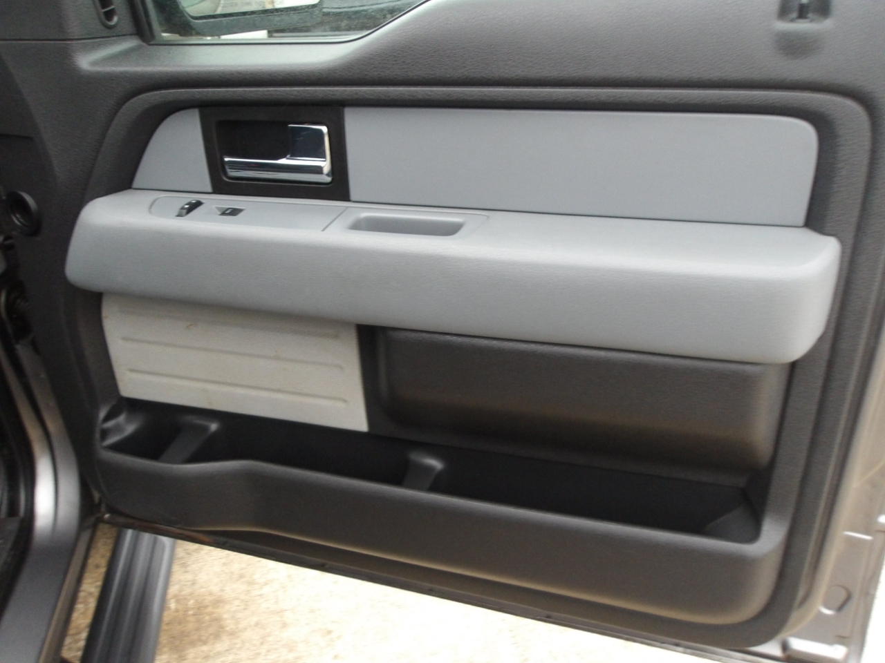 Ford F-150 4WD SuperCrew 145" STX 2014