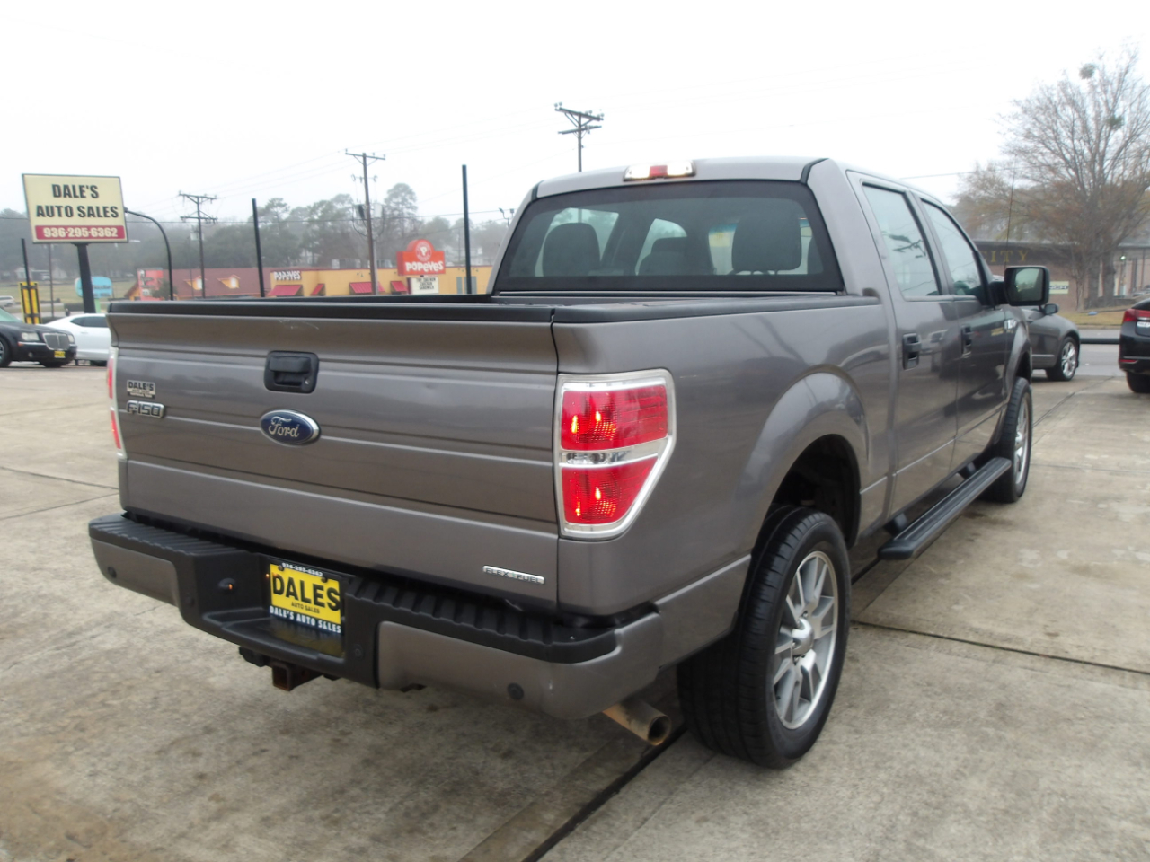 Ford F-150 4WD SuperCrew 145" STX 2014