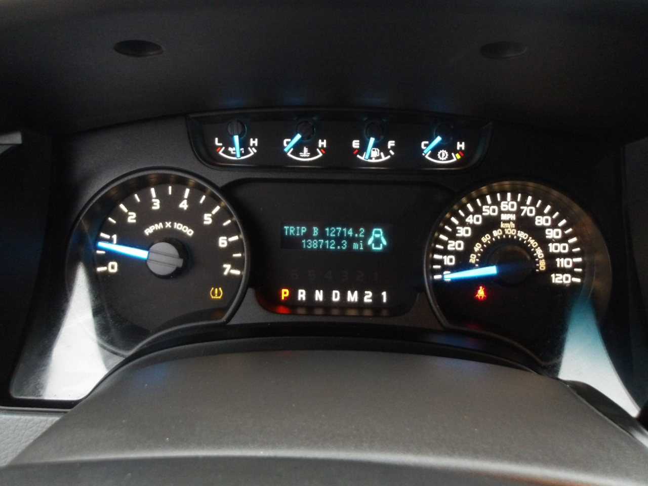 Ford F-150 4WD SuperCrew 145" STX 2014