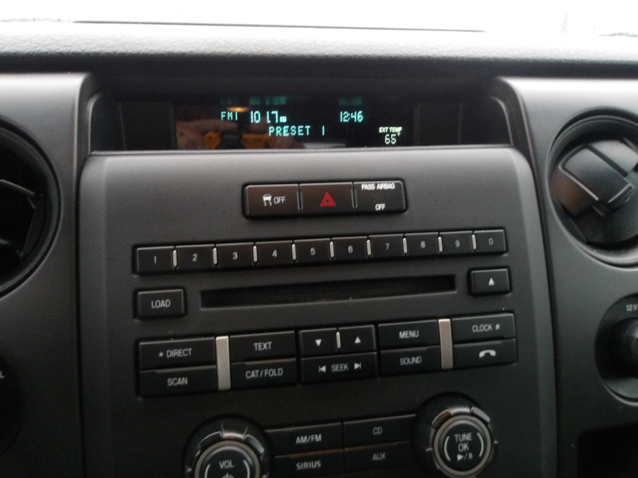 Ford F-150 4WD SuperCrew 145" STX 2014