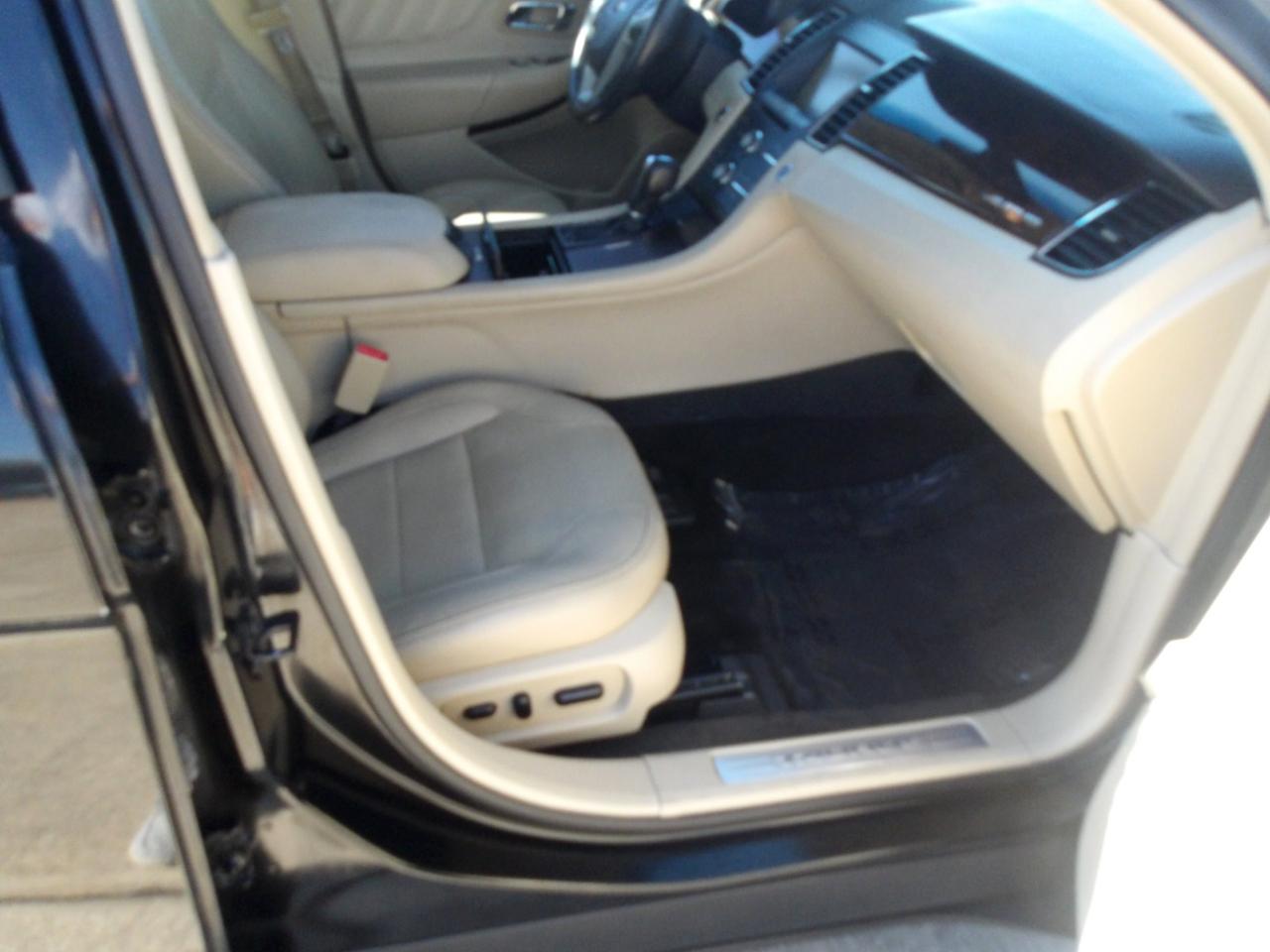 Ford Taurus 4dr Sdn Limited FWD 2014