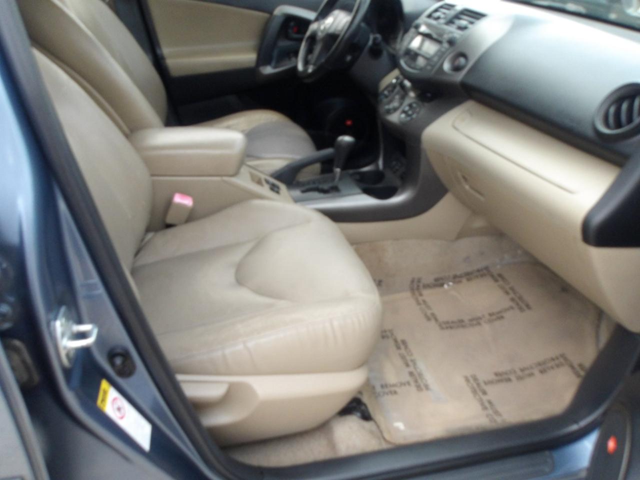 Toyota RAV4 FWD 4dr 4-cyl 4-Spd AT Ltd (Natl) 2010