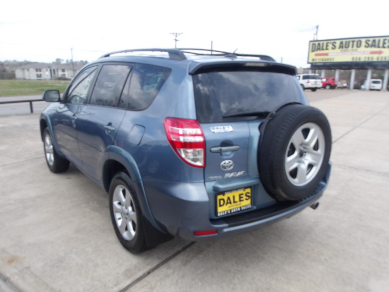 Toyota RAV4 FWD 4dr 4-cyl 4-Spd AT Ltd (Natl) 2010