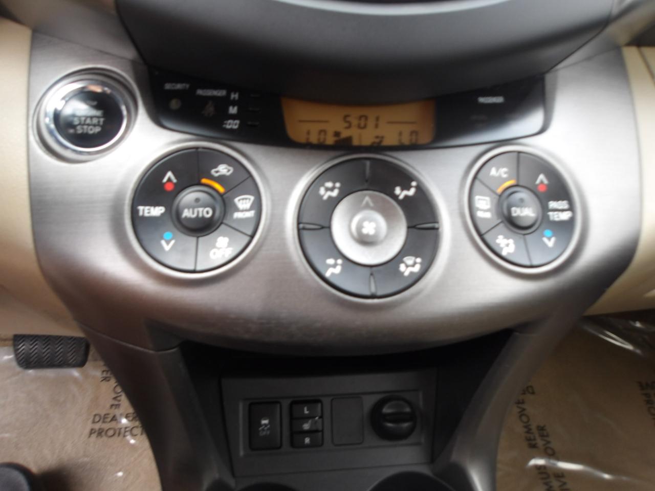 Toyota RAV4 FWD 4dr 4-cyl 4-Spd AT Ltd (Natl) 2010