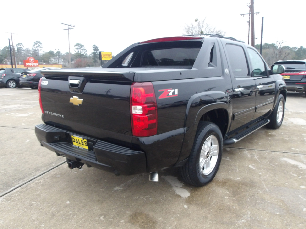 Chevrolet Avalanche 2WD Crew Cab LT 2013