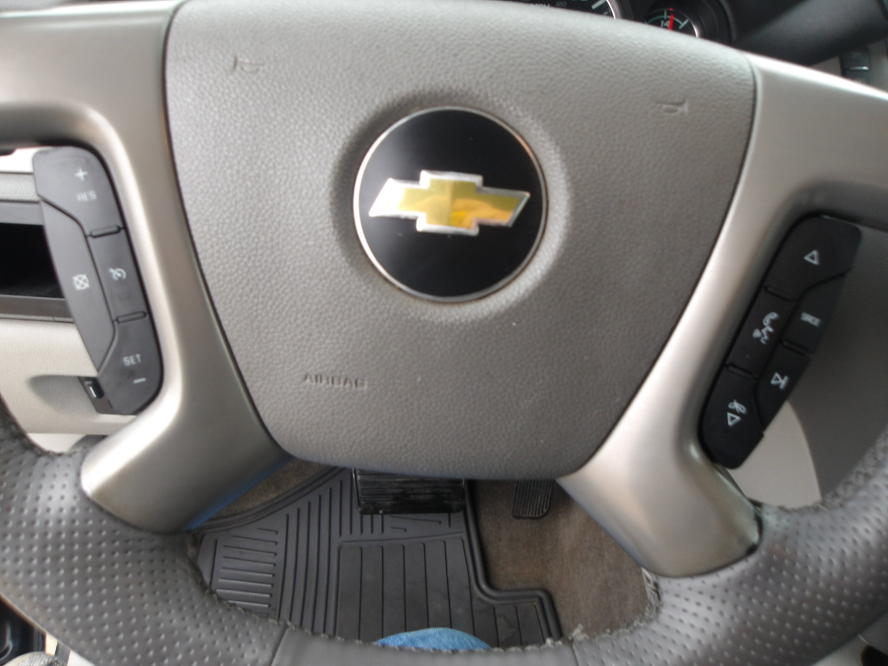 Chevrolet Avalanche 2WD Crew Cab LT 2013