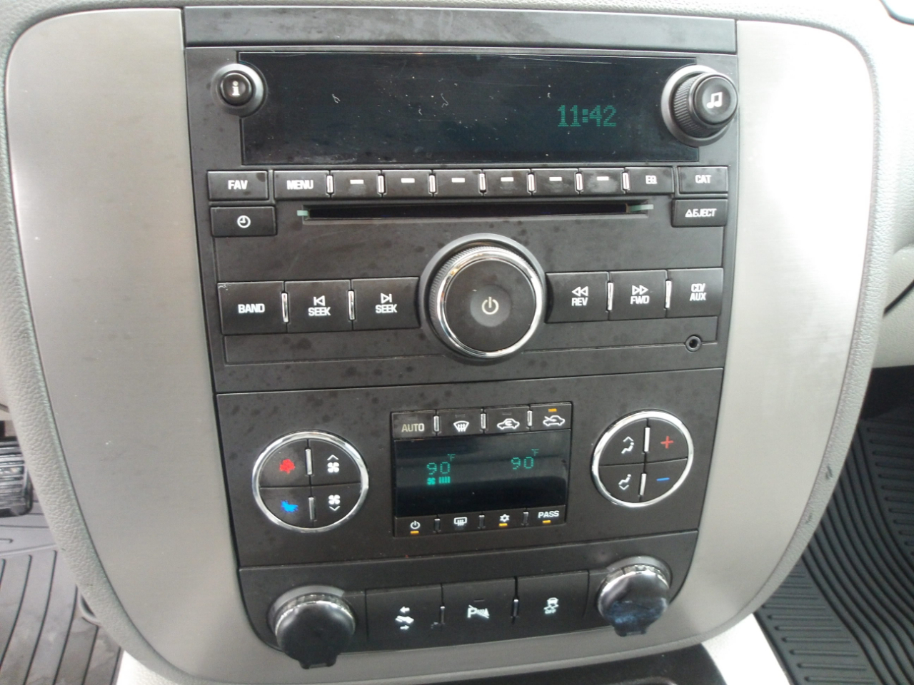 Chevrolet Avalanche 2WD Crew Cab LT 2013