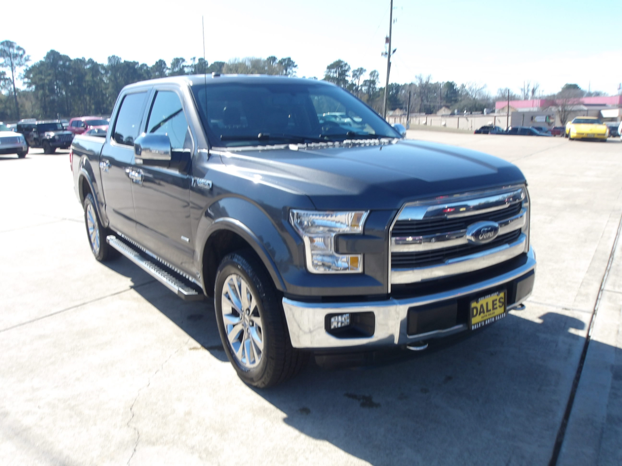 Ford F-150 SuperCrew Crew Cab 139" Lariat 4WD 2016