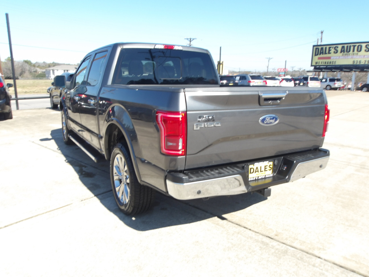 Ford F-150 SuperCrew Crew Cab 139" Lariat 4WD 2016