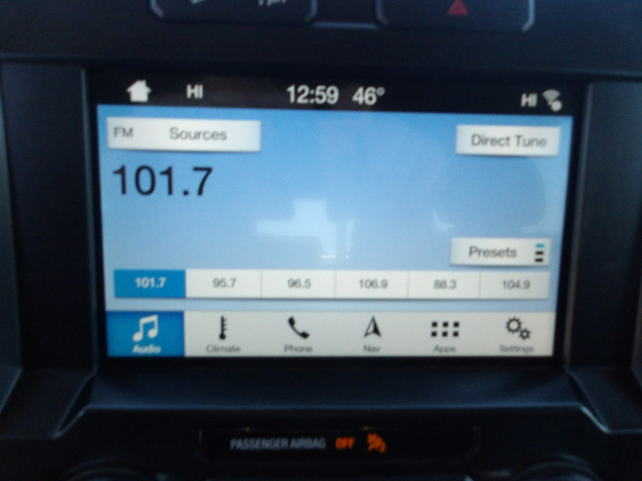 Ford F-150 SuperCrew Crew Cab 139" Lariat 4WD 2016