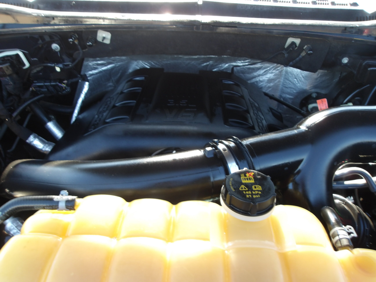 Ford F-150 SuperCrew Crew Cab 139" Lariat 4WD 2016