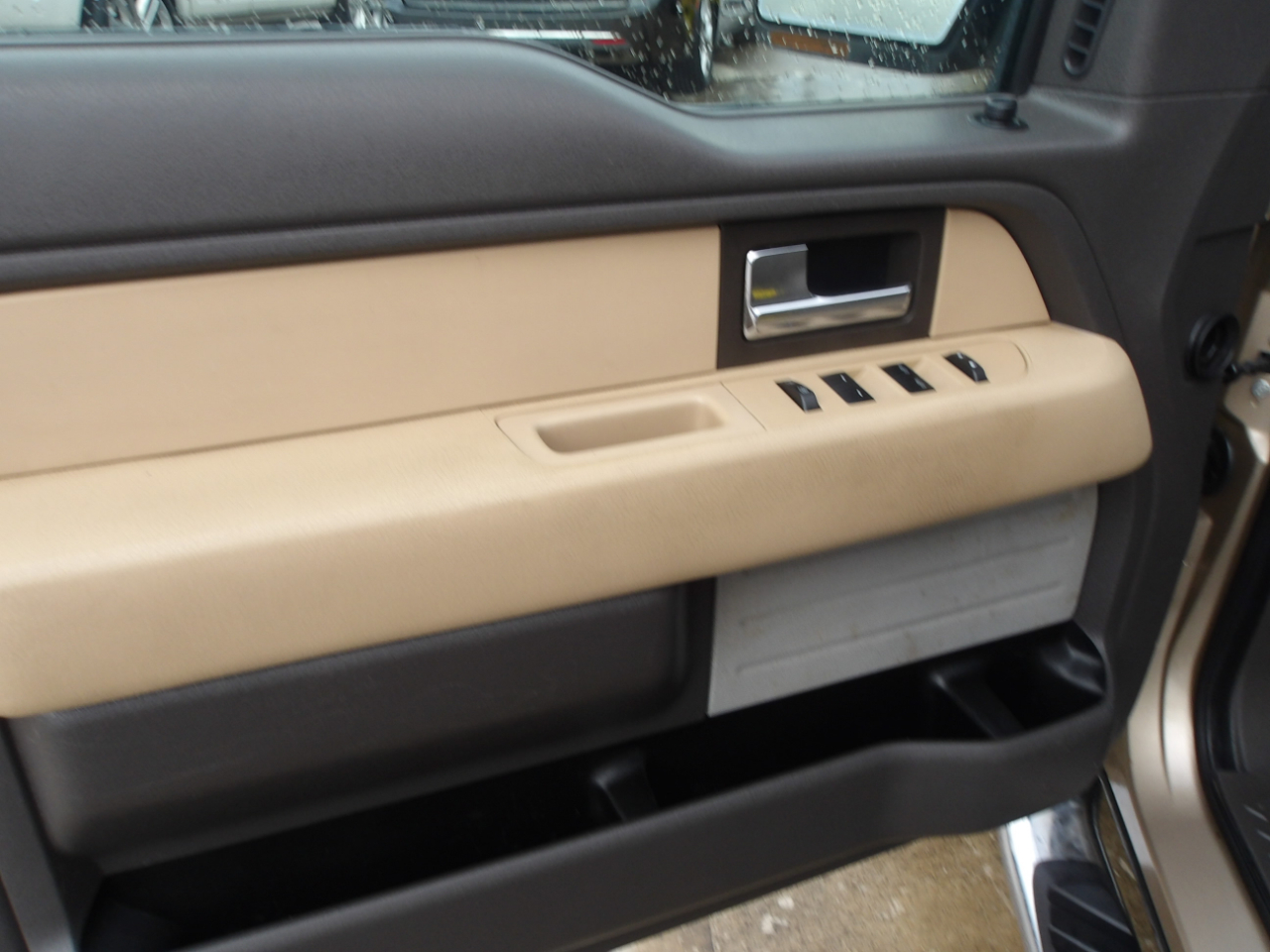 Ford F-150 4WD SuperCrew 145" XLT 2014