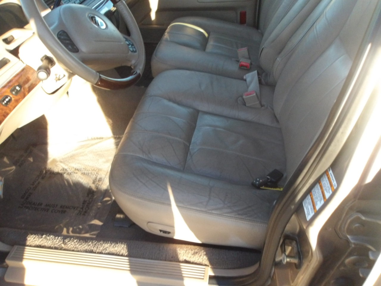 Mercury Grand Marquis 4dr Sdn LS Premium 2004