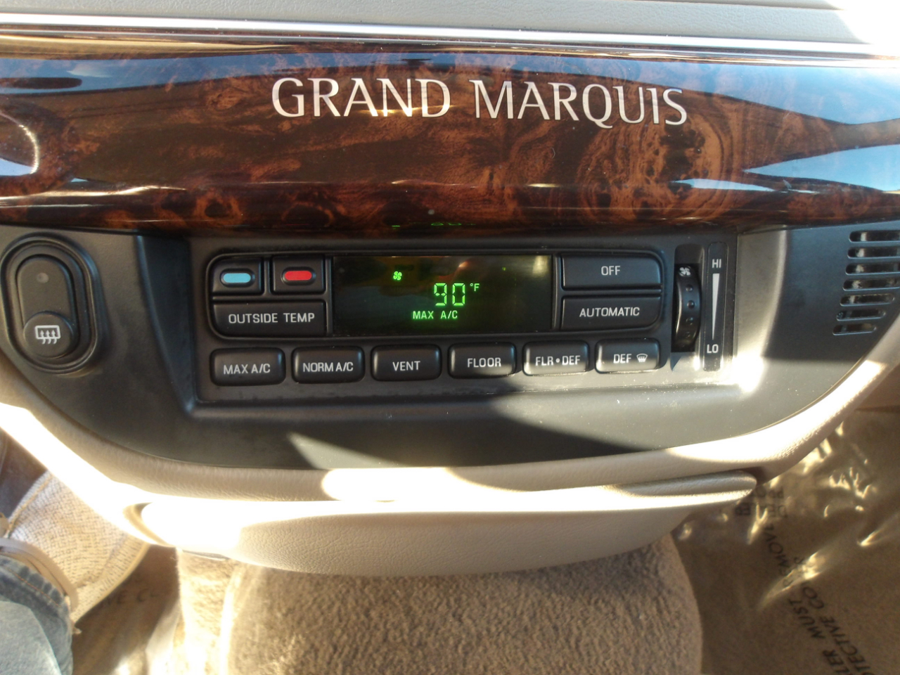 Mercury Grand Marquis 4dr Sdn LS Premium 2004