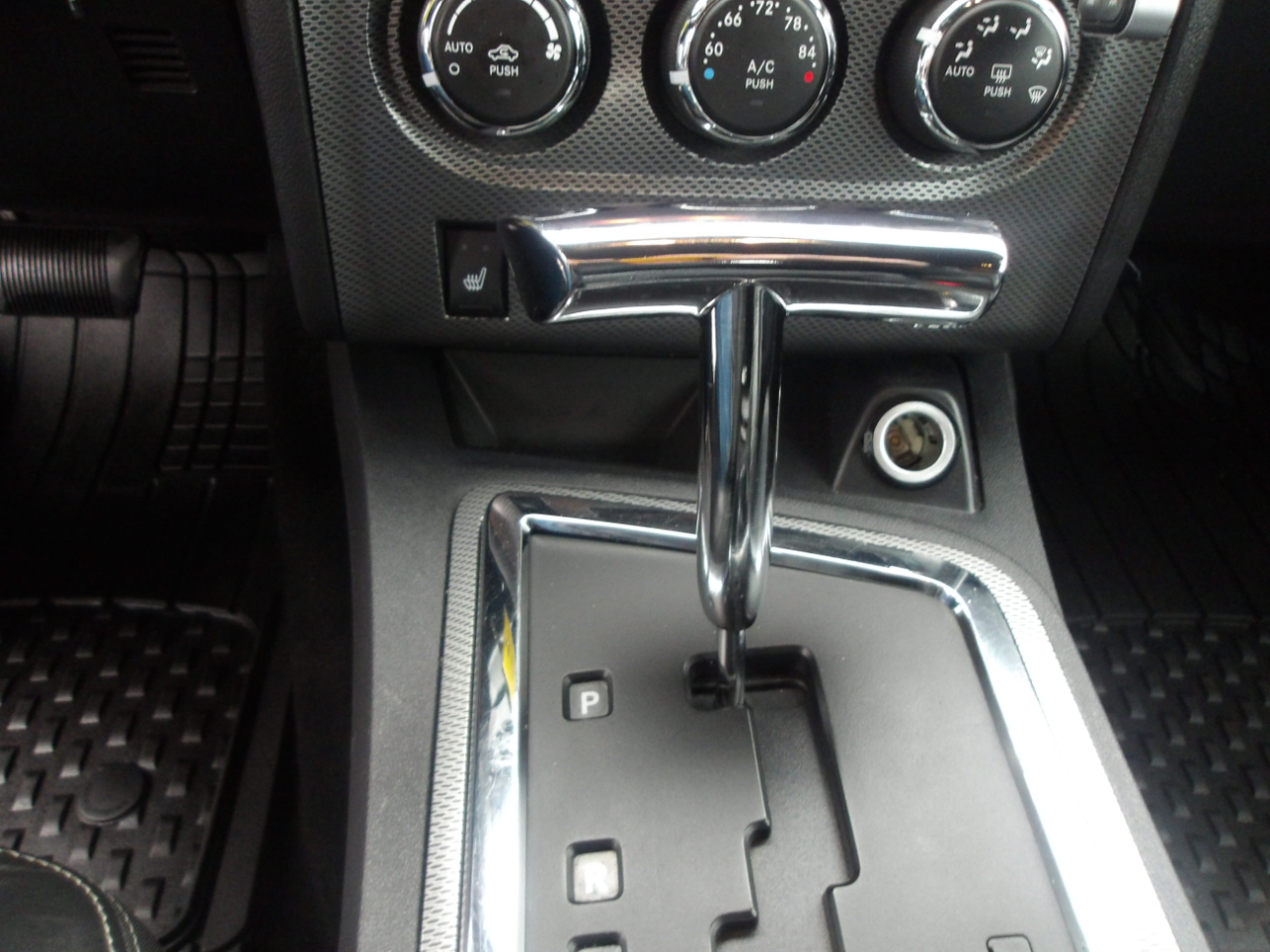 Dodge Challenger 2dr Cpe R/T Classic 2013