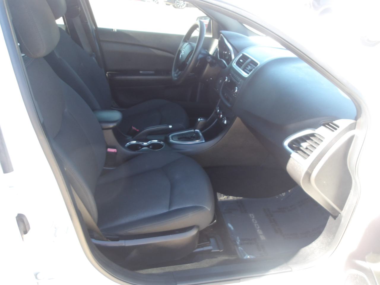 Dodge Avenger 4dr Sdn SE V6 2012