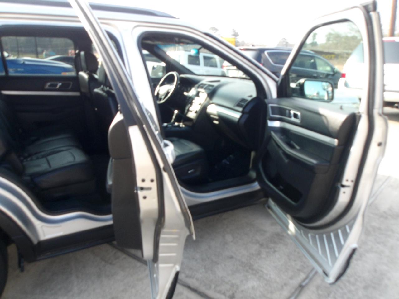 Ford Explorer XLT FWD 2017