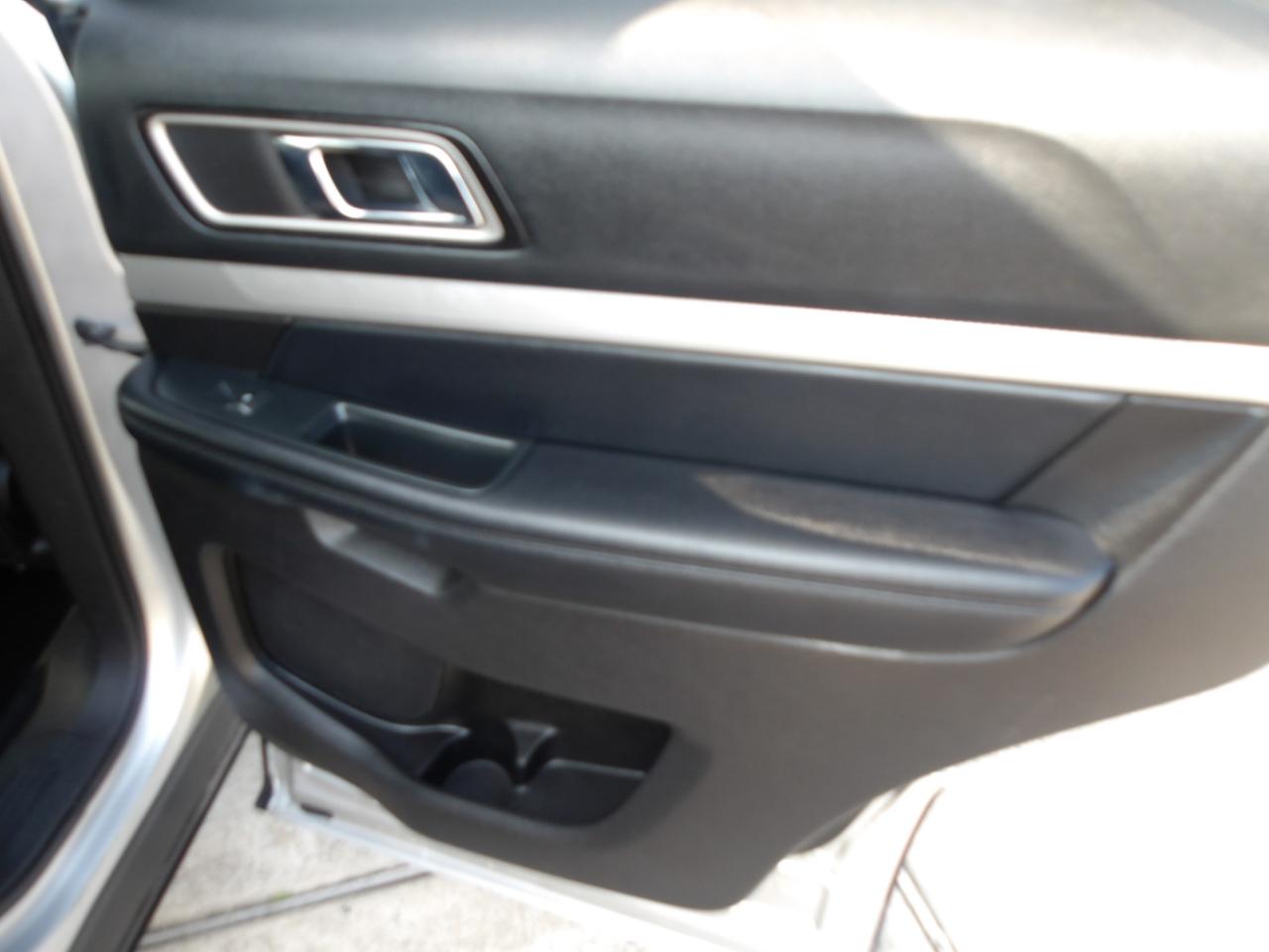 Ford Explorer XLT FWD 2017