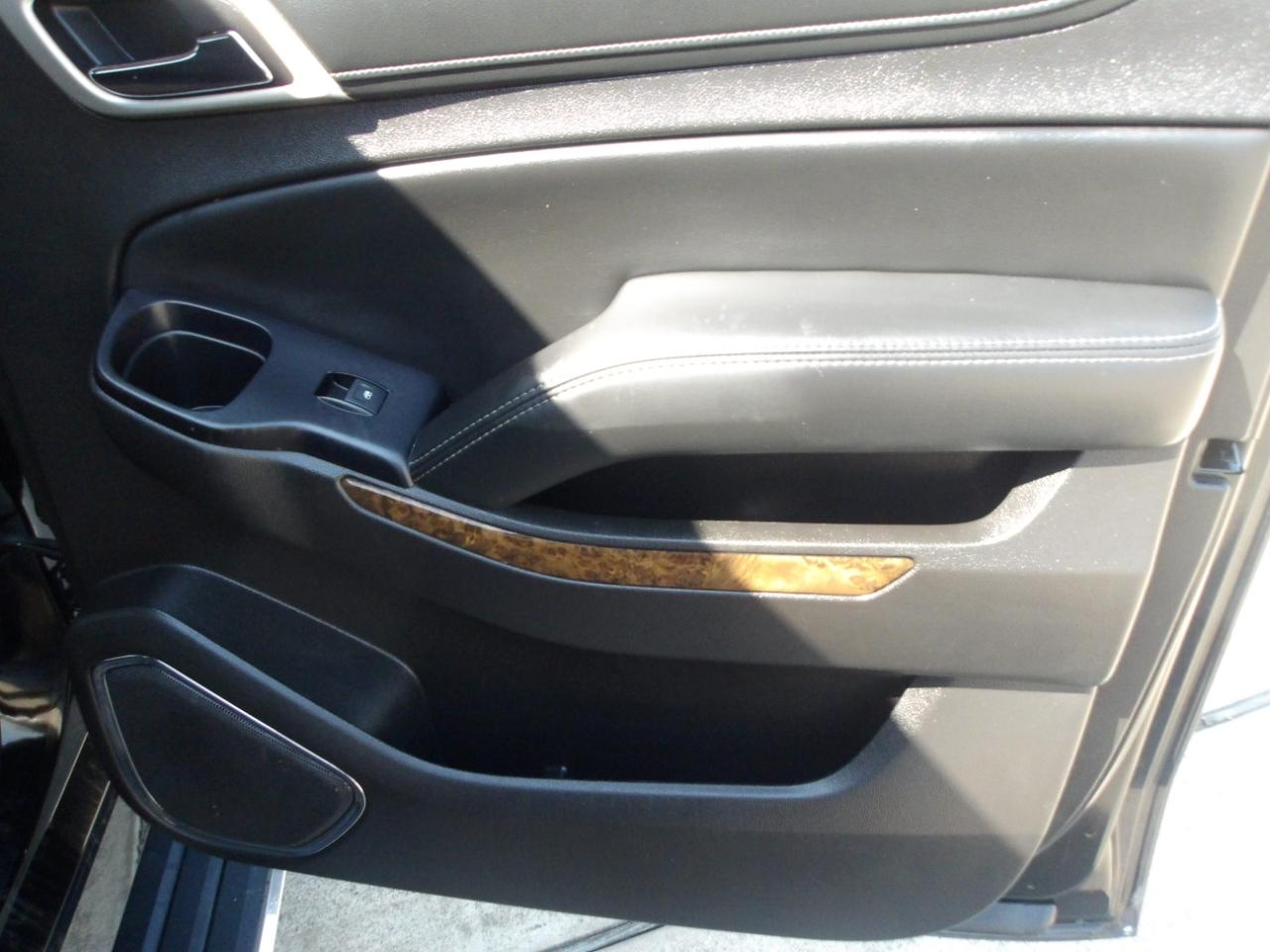 GMC Yukon XL 2WD 4dr Denali 2016